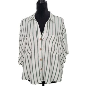 NWOT - Shortsleeve Linen Blend Top